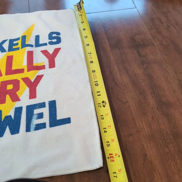 ⭐ 3/$15 Arkells towel - Picture 3 of 5